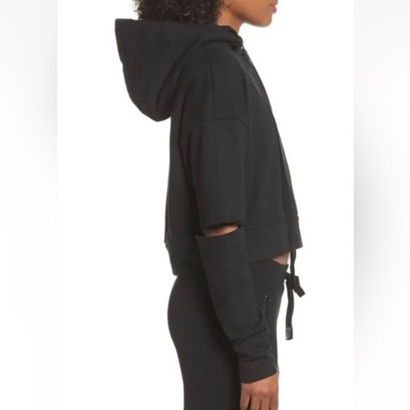 Alo Yoga Peak Women's Cropped Cutout Sleeve Pullover Crop Sweatshirt NWOT - Picture 3 of 4